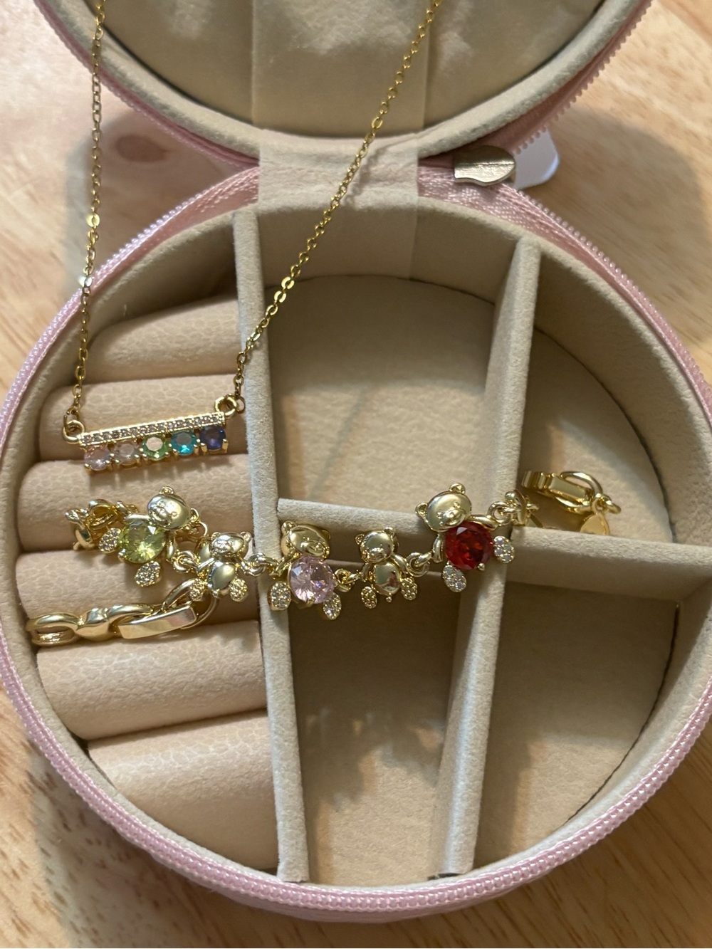 Multi-Gem  Bracelet and Necklace Set - includes travel case.